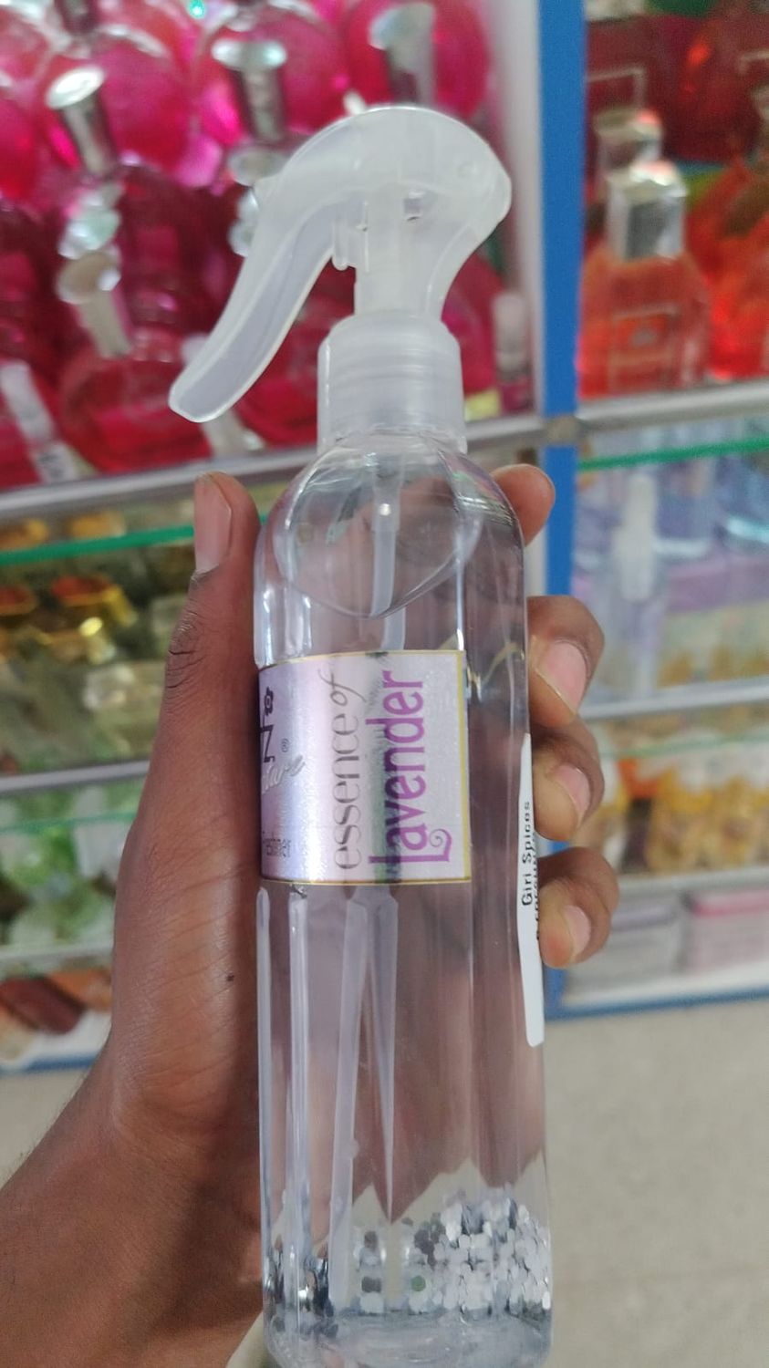 Signature Room Freshner Essence Of Lavender - 270ml