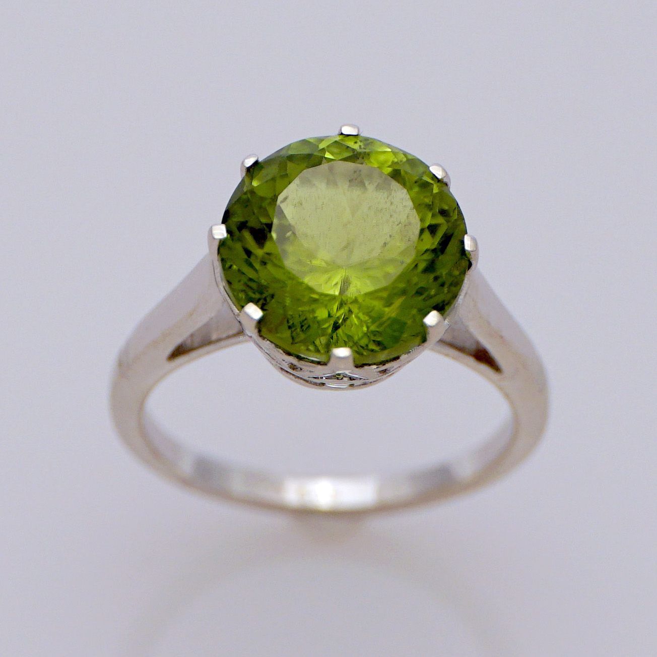 Peridot White Gold Ring -  Round Cut Stone