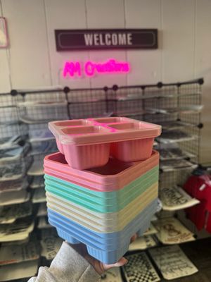 4 Space Reusable Snack Boxes