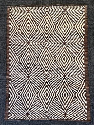 Modern diamond rug in Plum 4&#39;x 6&#39;