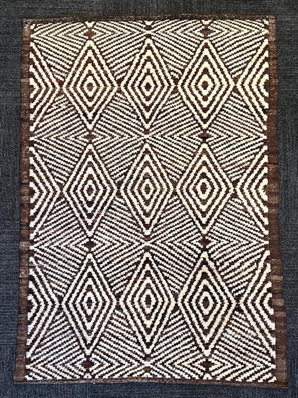 Modern diamond rug in Plum 4&#39;x 6&#39;