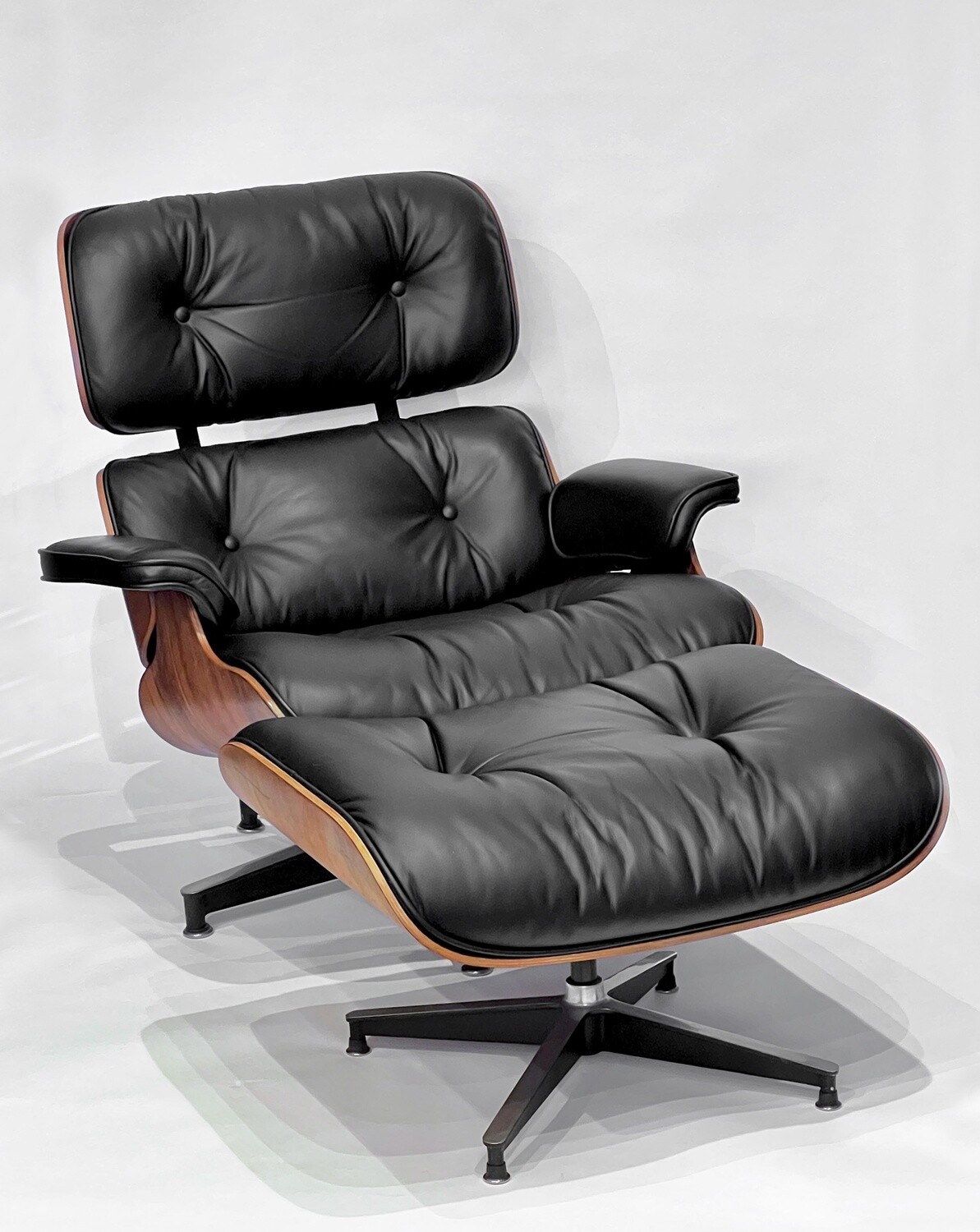 Eames Rosewood 670 Lounge Chair and 671 Ottoman by Herman Miller