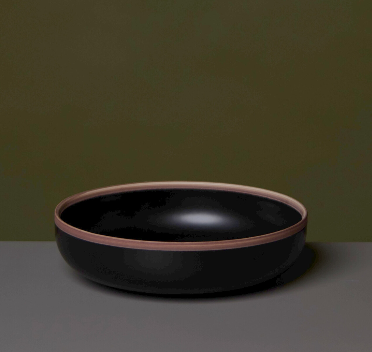 Semi-matte Black Middle Kingdom 'Hermit' Bowl - Medium