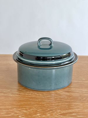 Ulla Procopé for Arabia Meri 1.75qt pot with lid - Finland