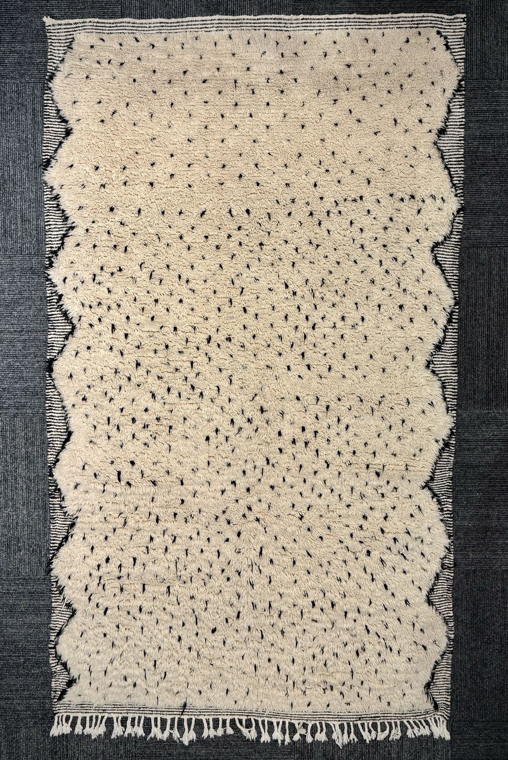 Beni Ourain creme and brown dotted rug Morocco 59&quot; x 104&quot;