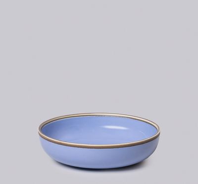 Middle KIngdom Lavender Porcelain Nesting &#39;Hermit&#39; Bowl - Medium