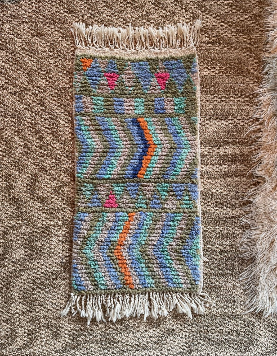 Multicolor zig zag vintage Moroccan Beni rug 45&quot; x 20&quot;