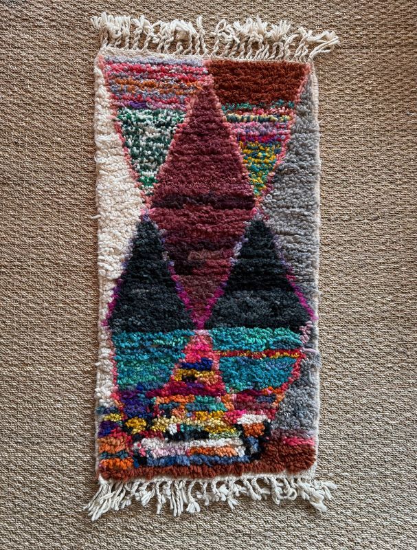 Multi colored Triangle Moroccan Beni rug