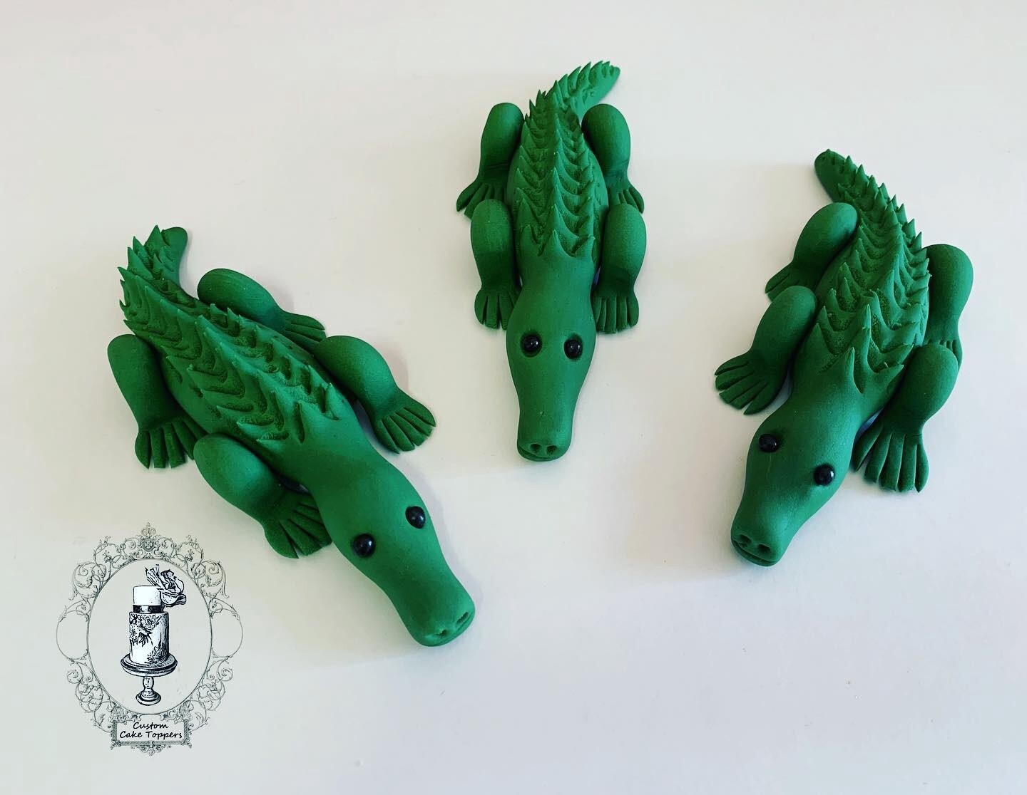 CROCODILE CAKE TOPPER