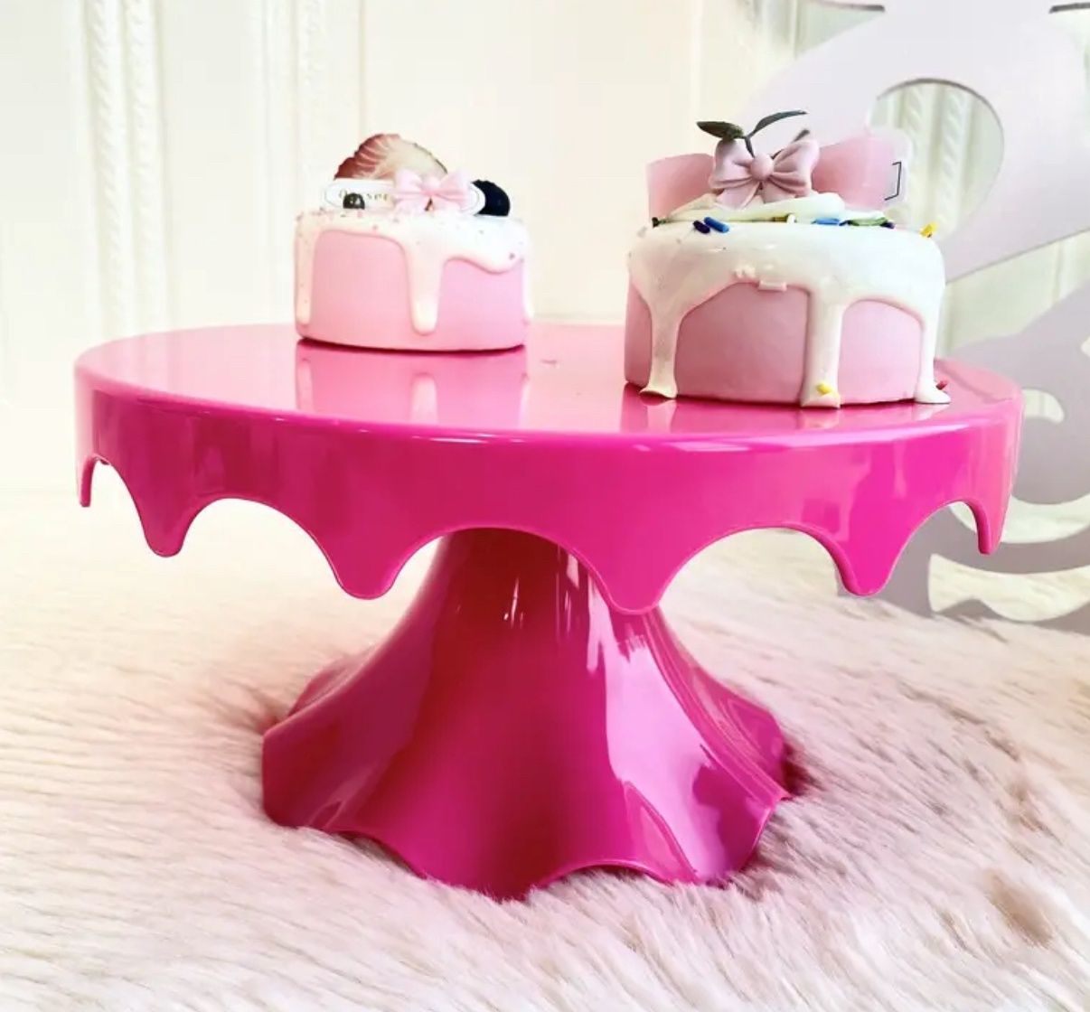 Hot pink cake stand