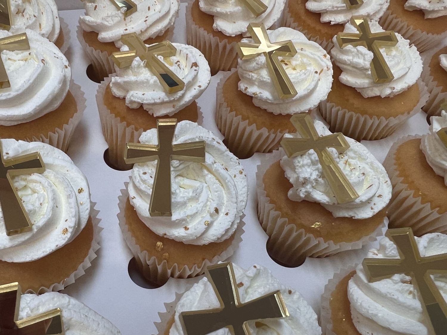 Mini cross cupcakes