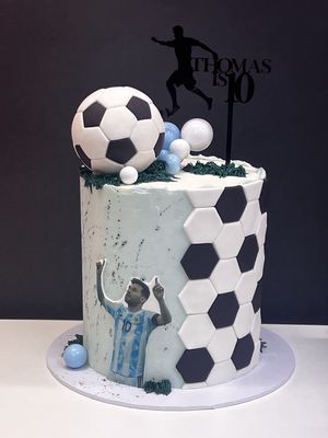 MESSI SOCCER CAKE