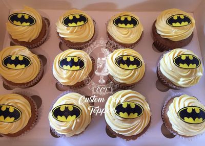 Batman cupcakes 24