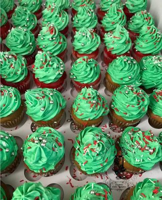 Christmas cupcakes 48
