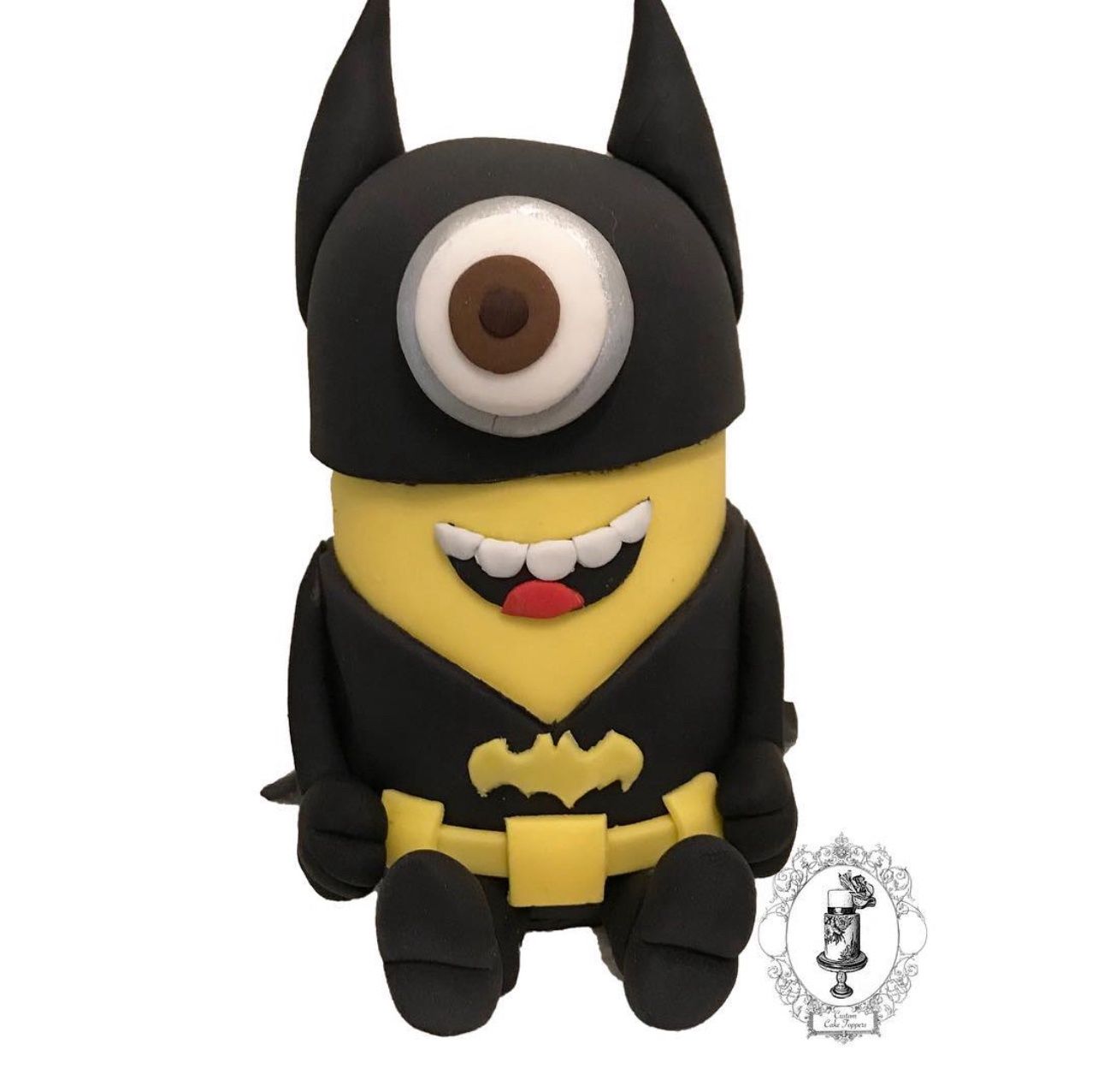Batman minions cake 