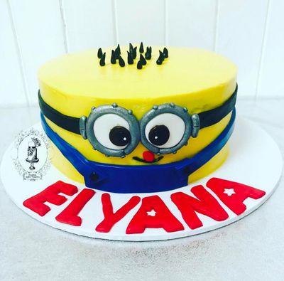 Minions cake 