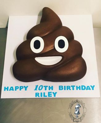 Poo emoji cake 
