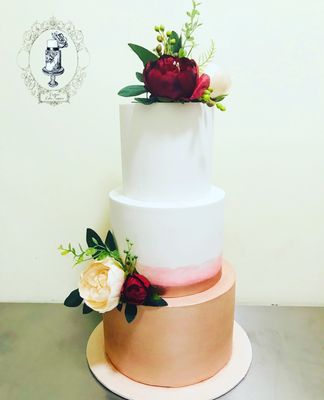 Rose gold wedding cake 