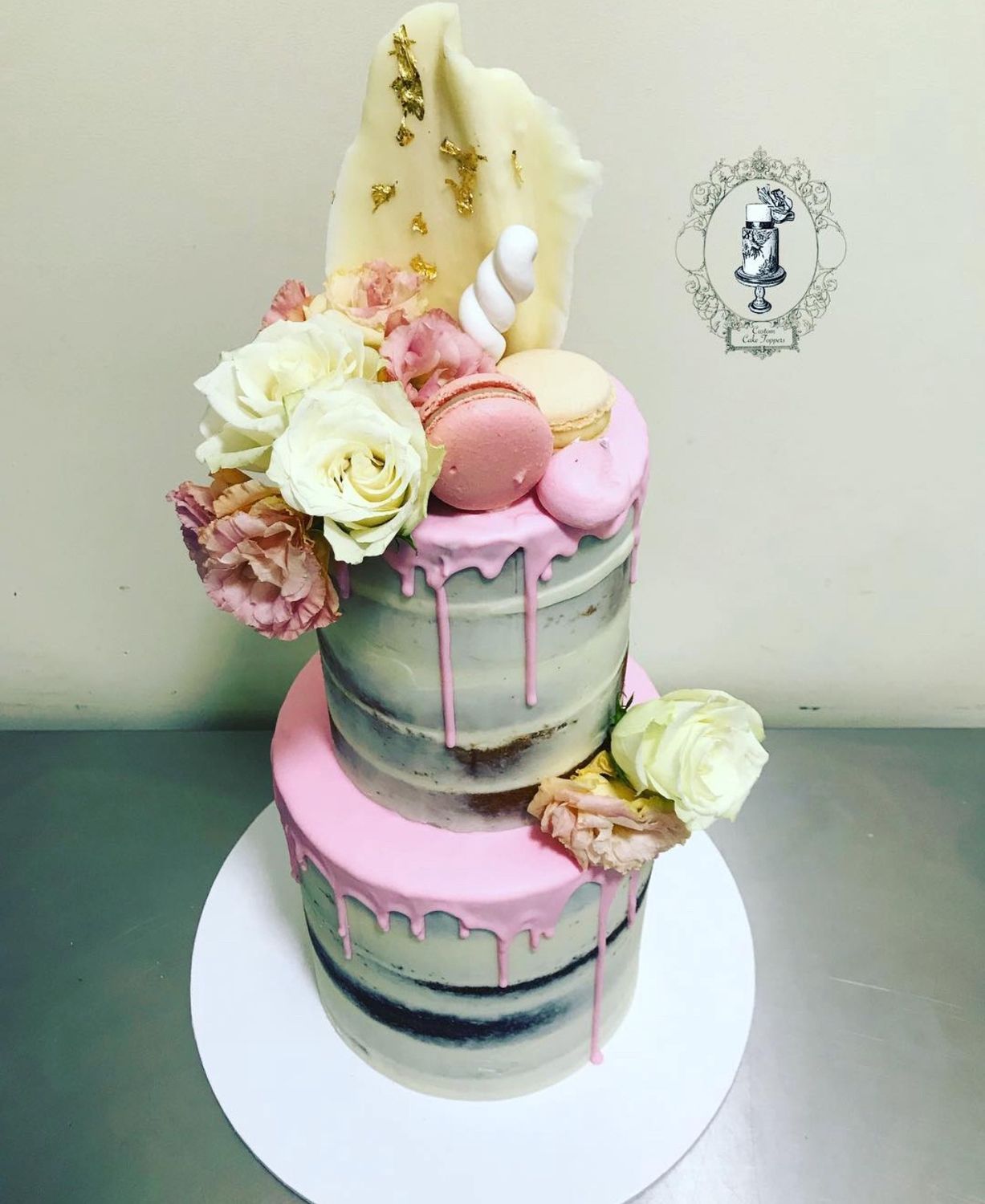 Two tire macaron cake 