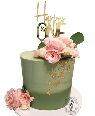 TWO TONED WHITE CHOCOLATE GANACHE CAKE