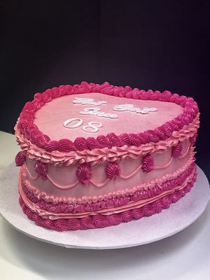 VINTAGE HEART CAKE