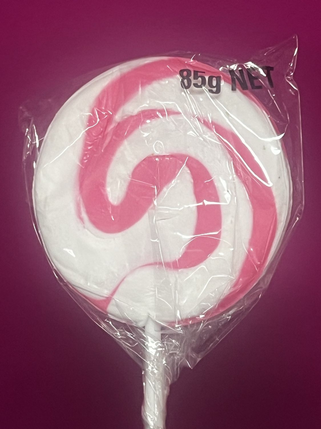 Pink and white swirl lollipop 85g