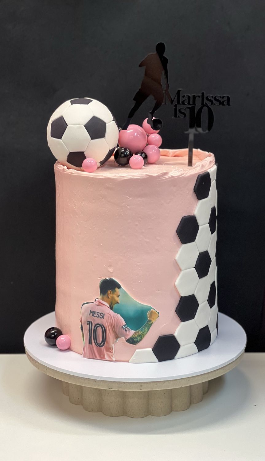 Pink Messi cake