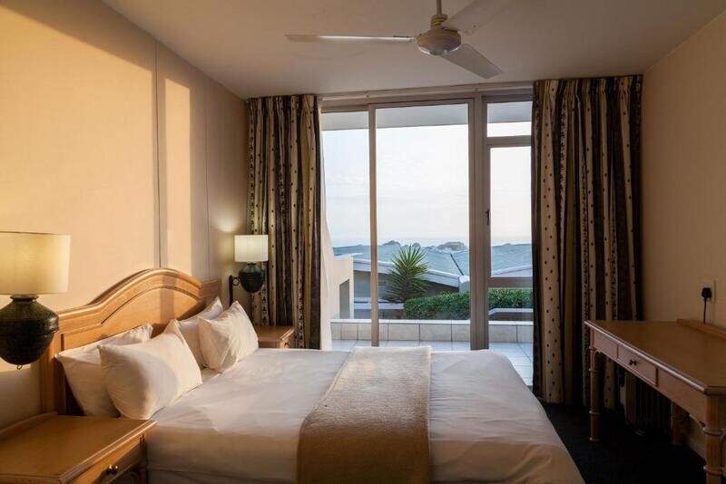 CAPE TOWN: All-in conference package 3 (private bedroom + private bathroom)