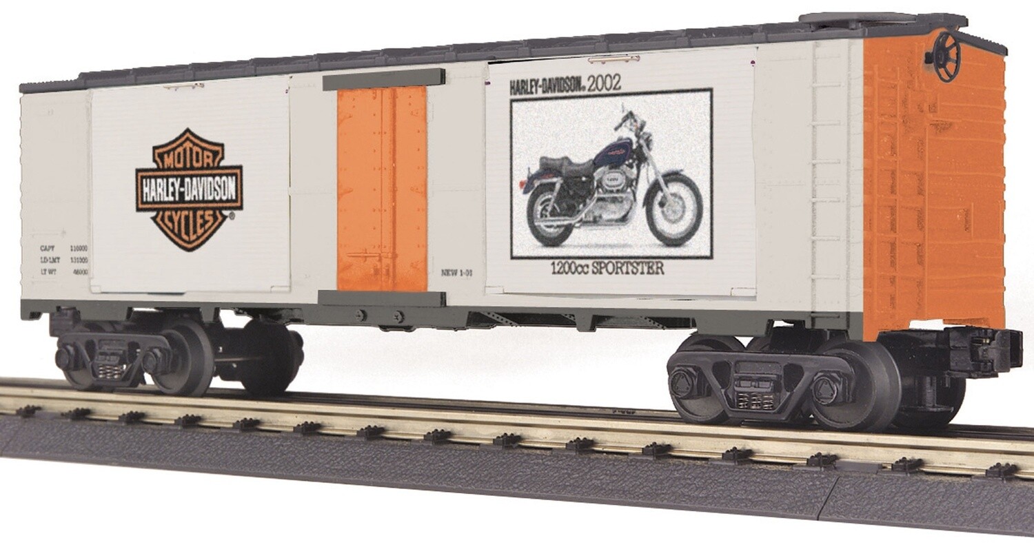 MTH30-74197 | O Gauge | RailKing 40' Window Box Car w/(2) 2002 1200cc Sportster | Harley-Davidson
