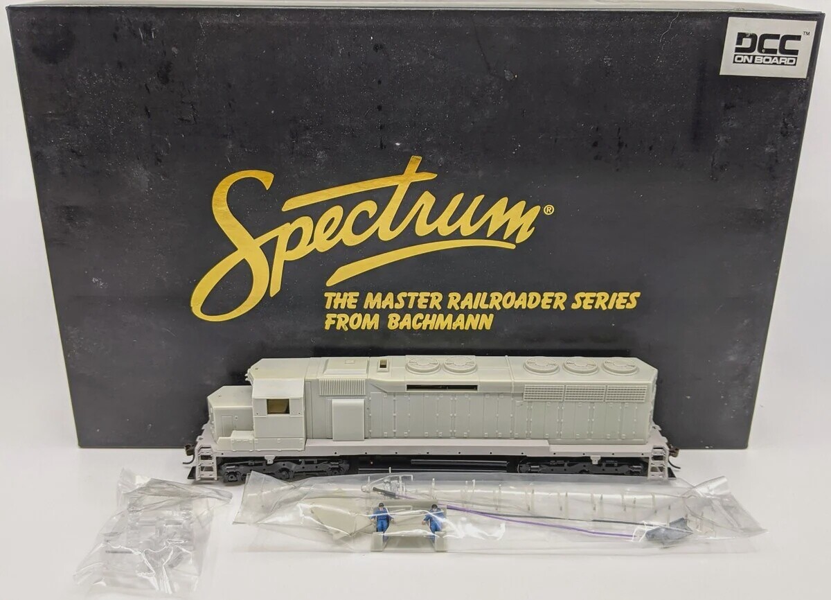 BAC82711 | HO | SPECTRUM UNDECORATED EMD SD45 DIESEL LOCOMOTIVE W/DCC