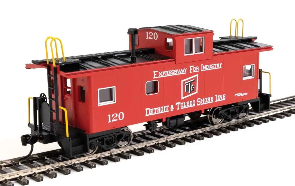 910-8765 - HO - CABOOSE #120