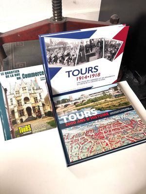 Lot 3 Beaux Livres Histoire de TOURS Lot 3 Beaux Livres Histoire de TOURS