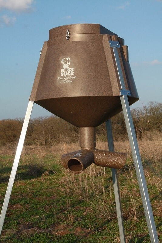 350lb Gravity Protein Feeder Boss Buck