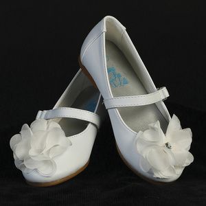 Lucy Shoe, Color: White, Size: 10