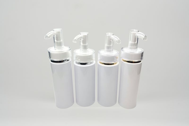 Acrylic Pump Bottle White