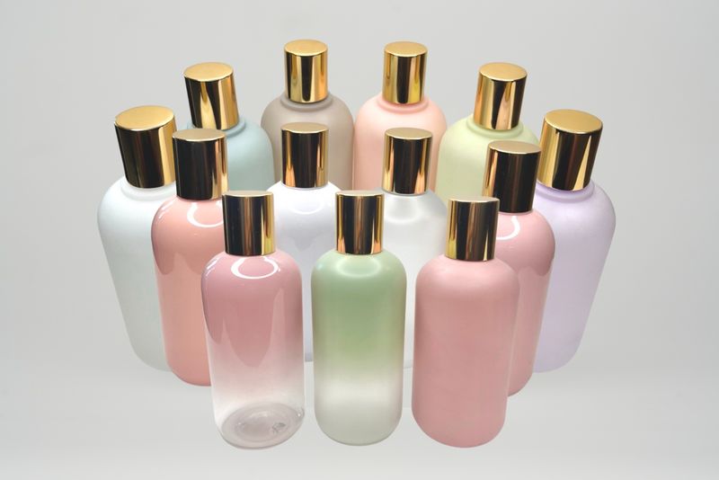 Round Bottles with Uv Gold Cap