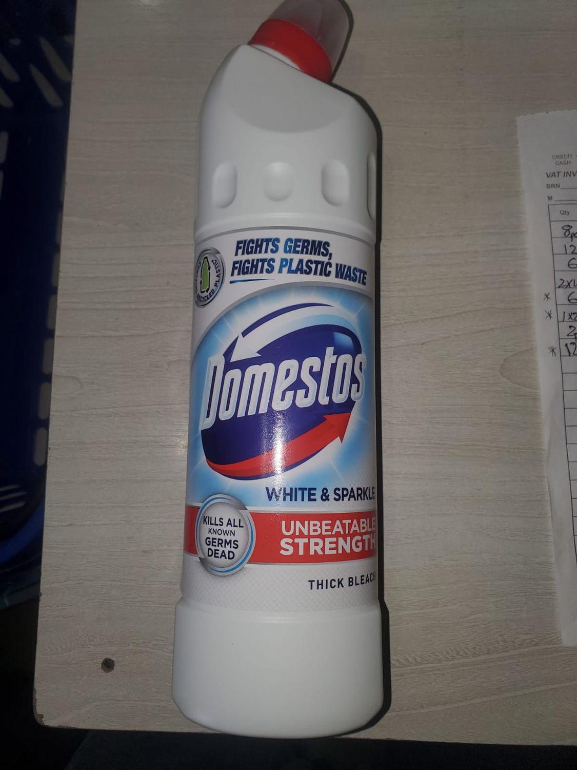 Domestos White &amp; Sparkle 750ml