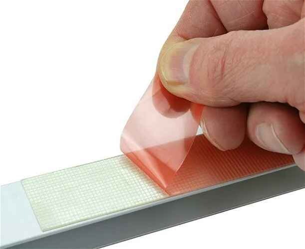 Scotch renforcé pour rail aluminium 19mmx25m