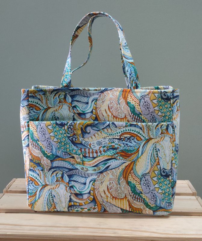 Divided Pocket Bag - Navy lining