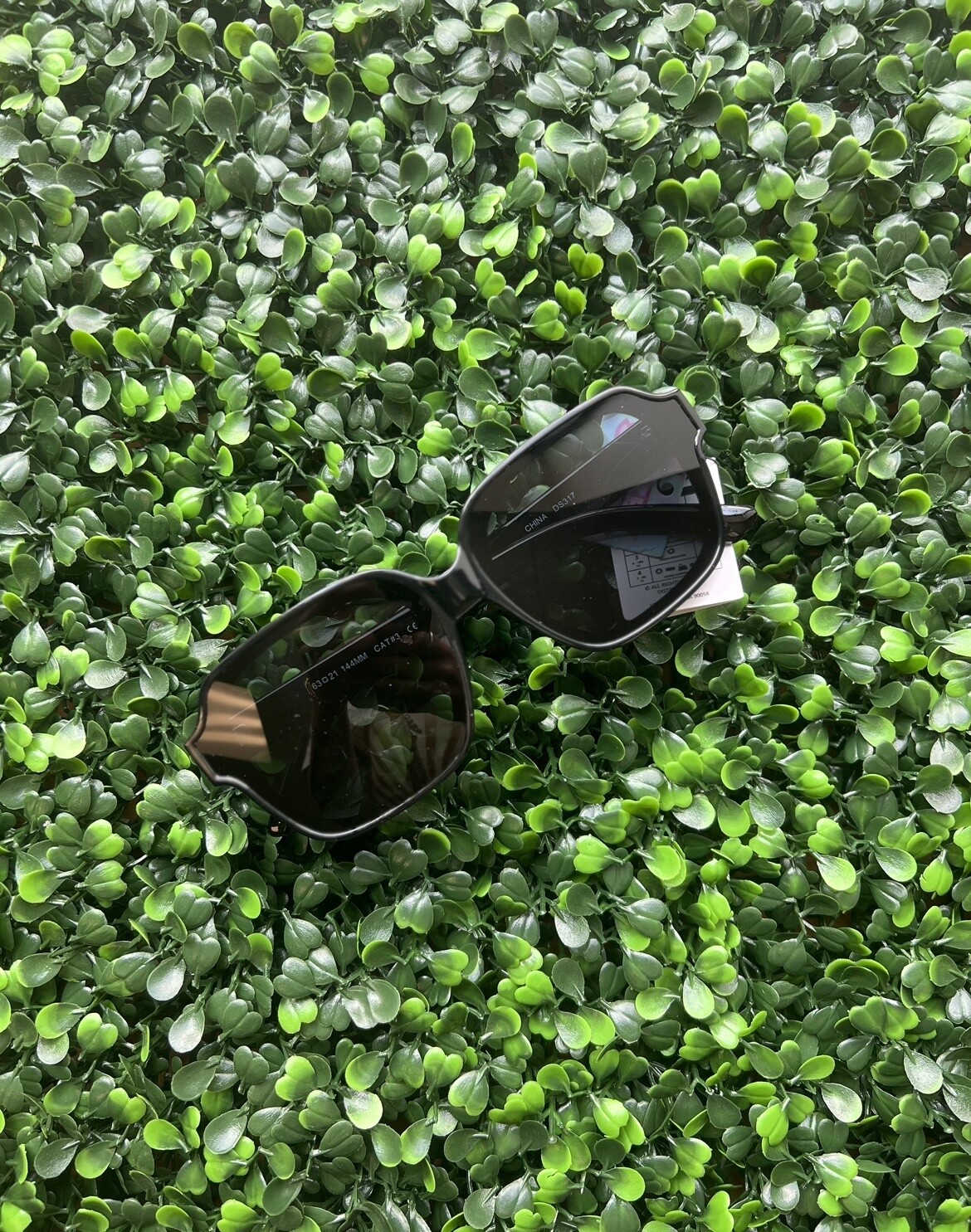 Vintage Fashion Sunglasses, Colour: Black