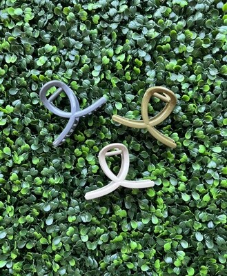 Shiny Pretzel Hair Clip