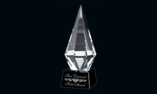 Prism Optic Crystal Award: 8-1/8"-105911