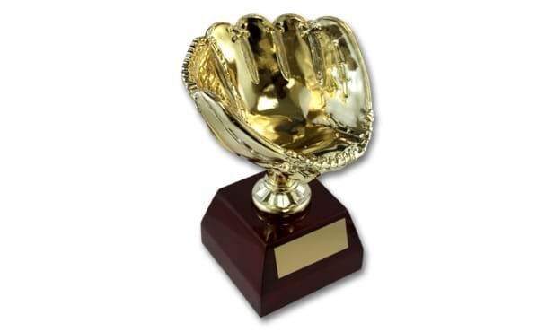 Golden Glove Keeper Trophy: 8"-103078