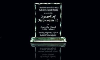 New Winchester Series Jade Glass Award: 5-3/4" x 8-1/2"-108559