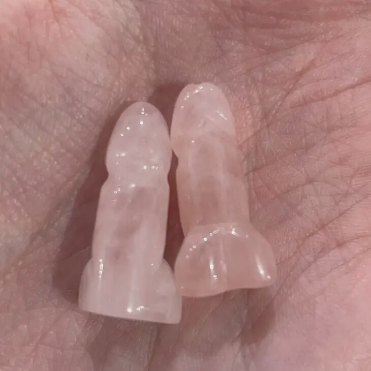 Teeny Weenie - 1in, Material: Rose quartz