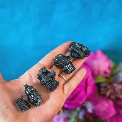 Black tourmaline small pieces