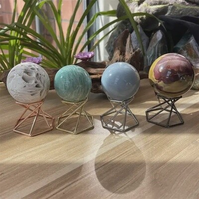 Geometric Metal Sphere Stand