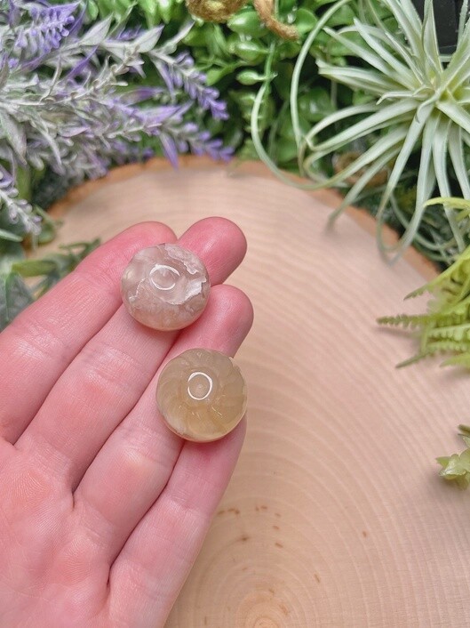 Tiny Flower Agate Bao Dumpling