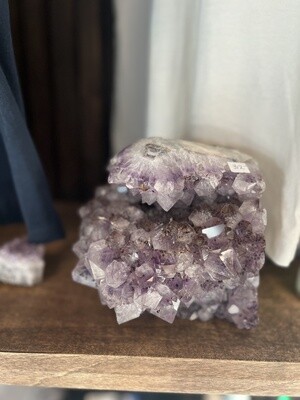 Amethyst polished druzy cut base
