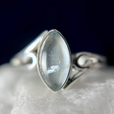 Blue Topaz Ring Wave